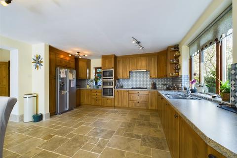 6 bedroom detached house for sale, Mill Lane, Yateley, Hampshire, GU46