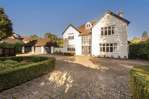 5 bedroom detached house for sale, Park Avenue South, Harpenden