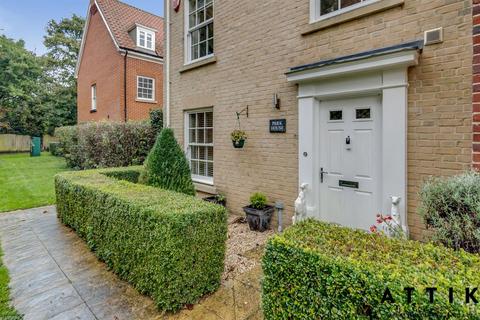 4 bedroom end of terrace house for sale, Blyth Mews, Halesworth