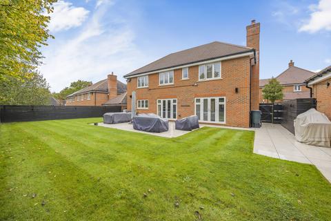 5 bedroom detached house for sale, Dowles Barn Close, Wokingham RG41