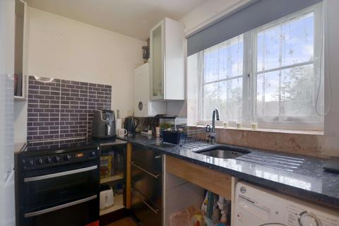 1 bedroom apartment for sale, at Lowden Road, Southall, Southall UB1