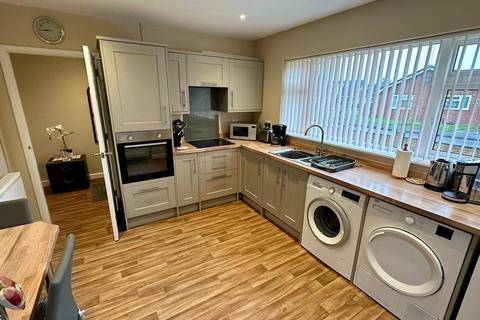 8 Irvine Close, Hereford, HR4 0RE