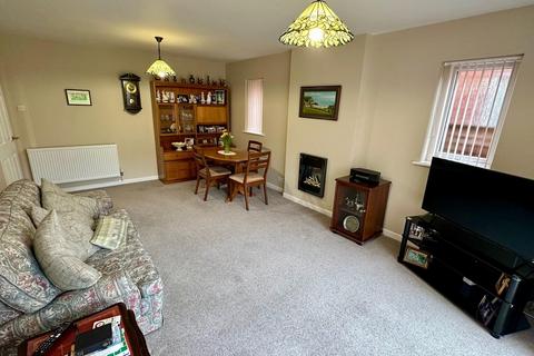 8 Irvine Close, Hereford, HR4 0RE