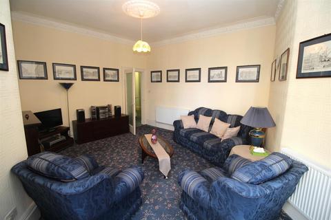 2 bedroom flat for sale, Bank Street, Greenock