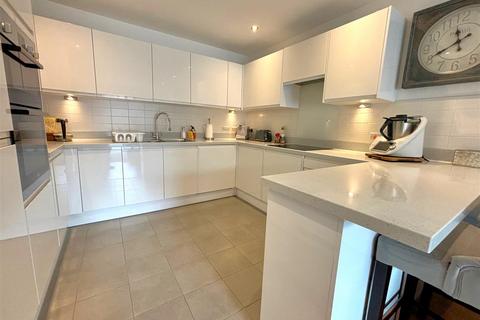 3 bedroom apartment for sale, Newchapel House, Market Street, Addlestone KT15