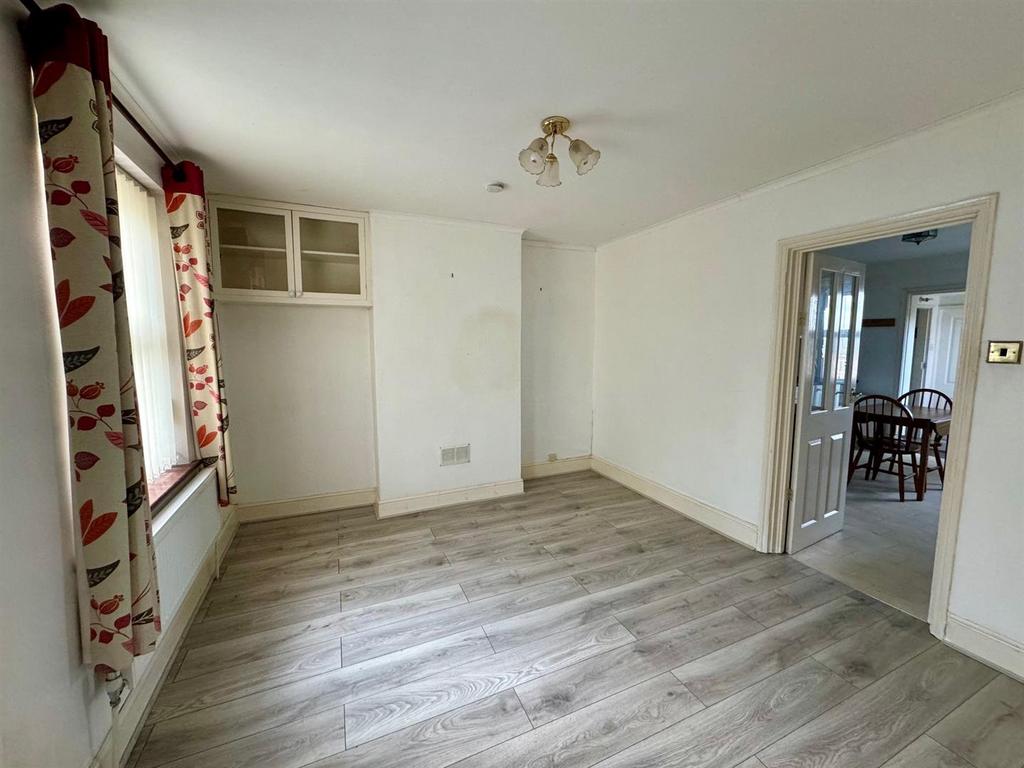 65 quest dining room.jpg