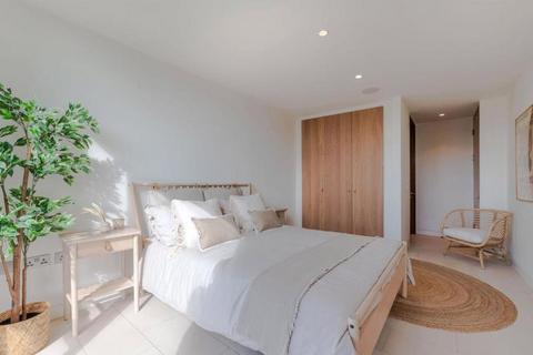 3 bedroom flat to rent, Latitude House, Oval Road, Camden NW1