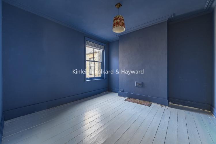 025ad104-f823-48e...