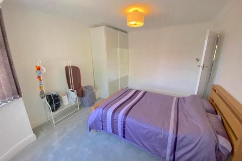 1 bedroom in a house share to rent, Victoria Road, Ruislip HA4