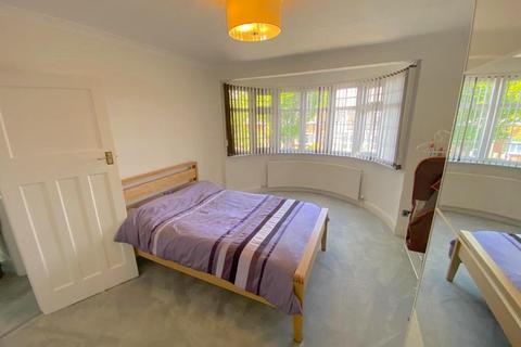 1 bedroom in a house share to rent, Victoria Road, Ruislip HA4