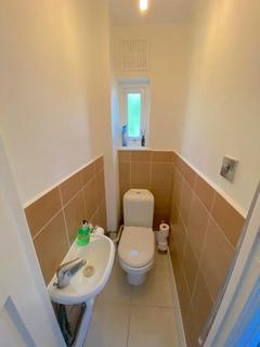 1 bedroom in a house share to rent, Victoria Road, Ruislip HA4