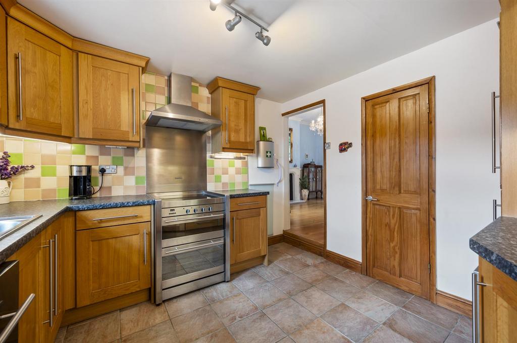 Kitchen towards dining room.jpg