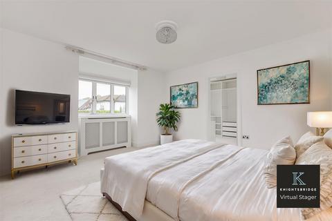 Staddlestone Ridgeway Close, Oxshott, Leatherhead, KT22 0LQ
