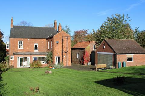 Hillborne House Brigg Road, Wrawby, Brigg, DN20 8RQ