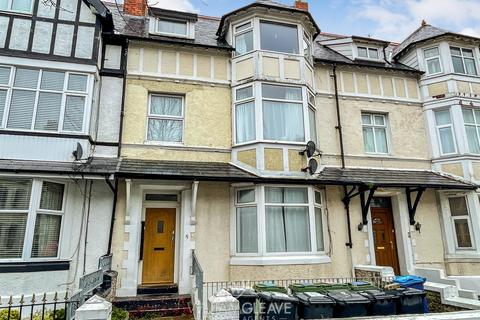 1 bedroom apartment to rent, 5 Charlton Street, Llandudno LL30