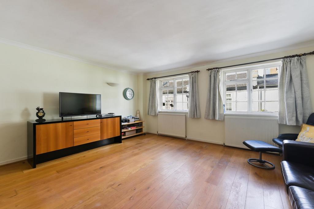 Lanfrey Place, West Kensington, W14 3 bed apartment for sale £1,000,000