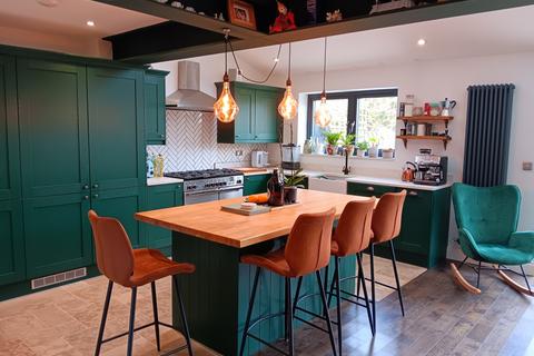 87 Benets Road, Hornchurch, RM11 3PT