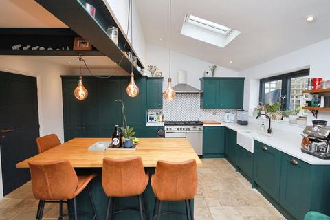 87 Benets Road, Hornchurch, RM11 3PT