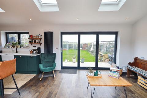 87 Benets Road, Hornchurch, RM11 3PT