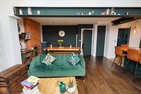 87 Benets Road, Hornchurch, RM11 3PT