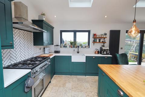 87 Benets Road, Hornchurch, RM11 3PT