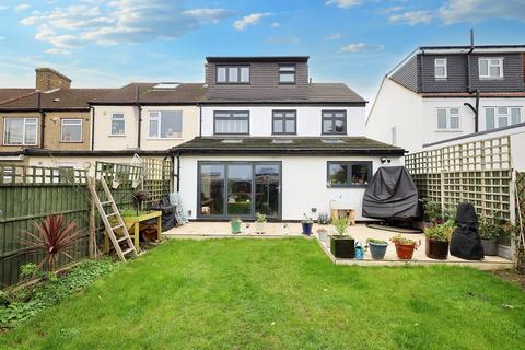 87 Benets Road, Hornchurch, RM11 3PT