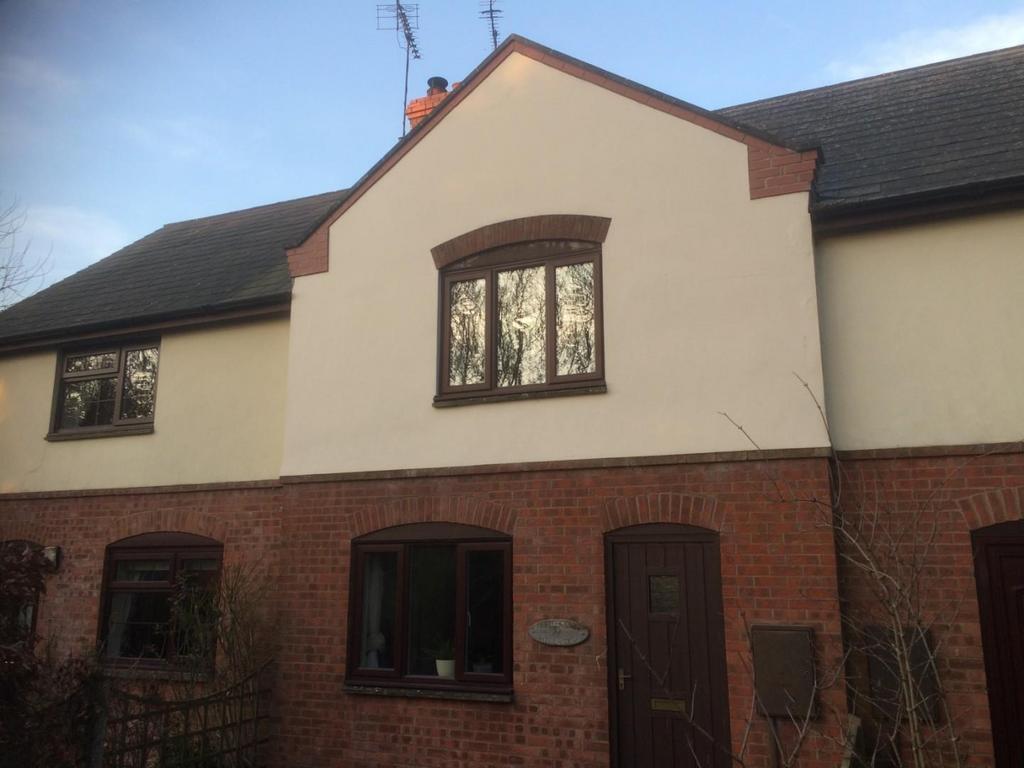 Leominster, Herefordshire 2 bed terraced house to rent £700 pcm (£162 pw)