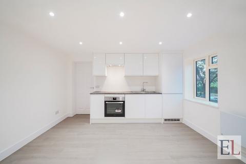 2 bedroom flat for sale, Pinner, Greater London HA5