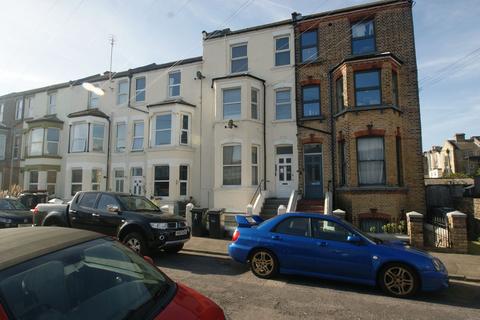 1 bedroom flat to rent, Albert Road, Margate, CT9