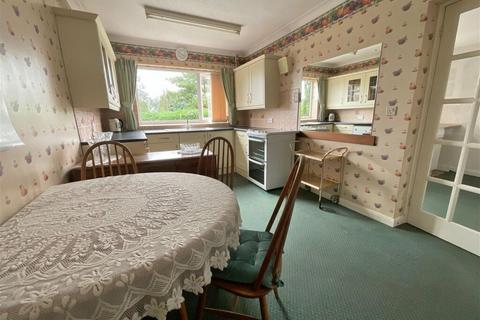 2 bedroom detached bungalow for sale, Love Lane, Stourbridge, DY8 2DJ