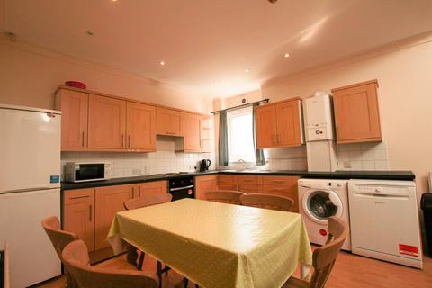 4 bedroom flat to rent, Byron Street, Newcastle upon Tyne NE2