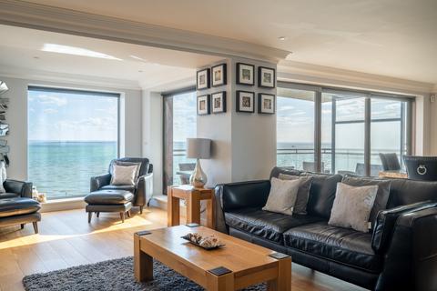 3 bedroom apartment for sale, 22-23 The Leas, Westcliff-on-Sea SS0