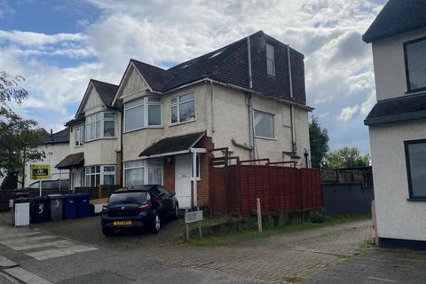 Studio for sale, Glebe Crescent, London, NW4