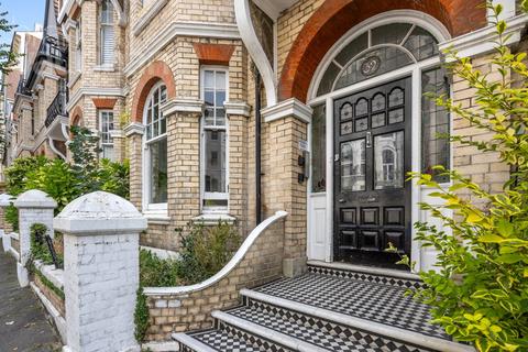 1 bedroom flat for sale, Cambridge Road, Hove, East Sussex, BN3