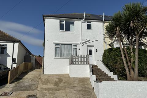 3 bedroom semi-detached house to rent, Hillcrest Road, Newhaven BN9