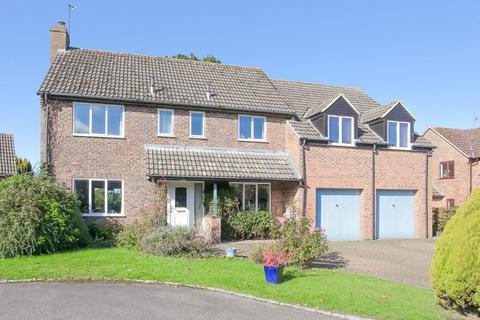 5 bedroom detached house for sale, Manning Close, Bloxham, Banbury, OX15 4TH