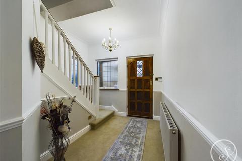 4 bedroom detached house for sale, Southfield Drive, Leeds