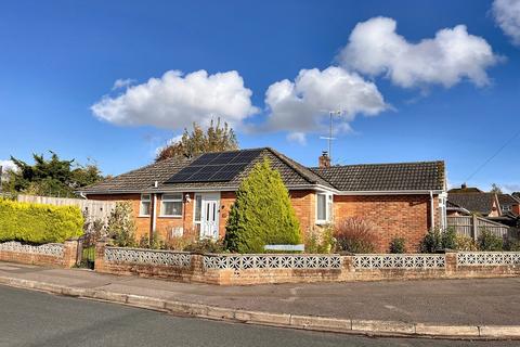 3 bedroom detached bungalow for sale, Downton