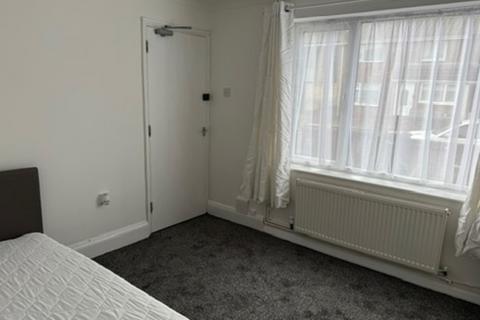 1 bedroom in a house share to rent, Calder Close, Corby, NN17