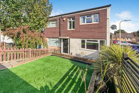 27 Don Close, Tilehurst, Reading, RG30 4YL