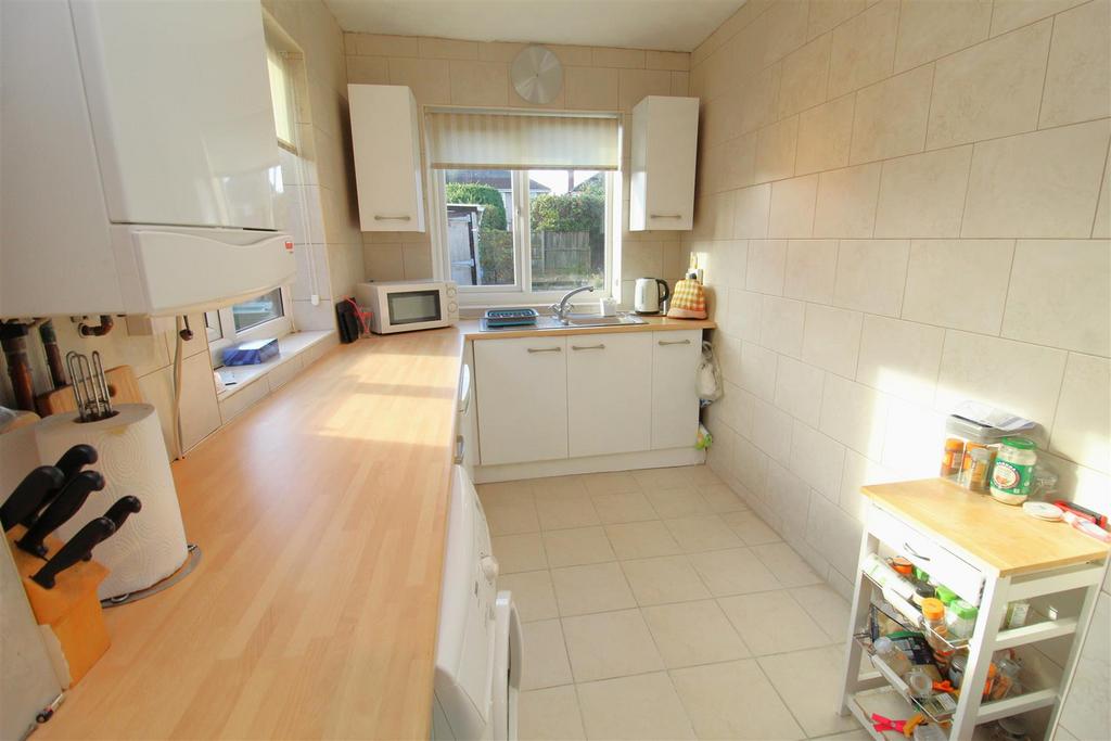 Kitchen1.JPG