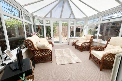 2 bedroom semi-detached bungalow for sale, Grenville Drive, Brunton Park, Newcastle Upon Tyne