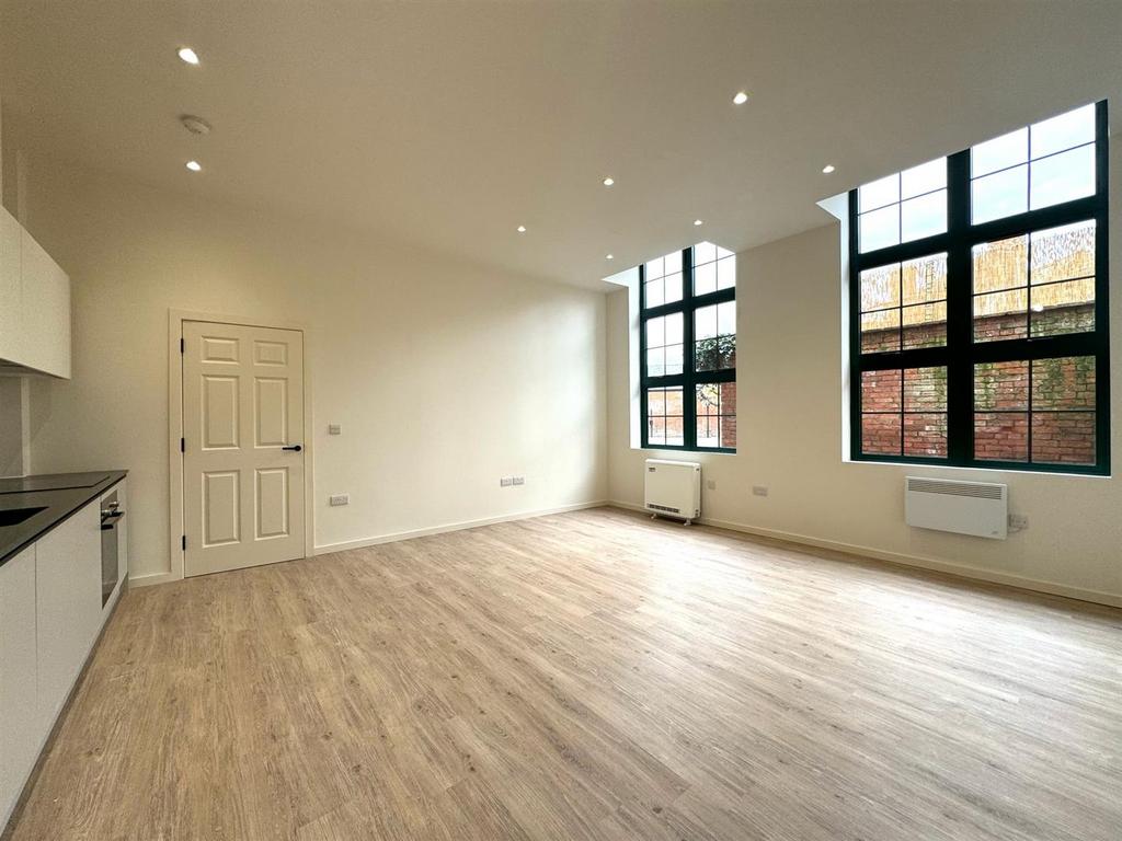 10 Victoria Street, Newark NG24 1 bed apartment to rent £750 pcm (£