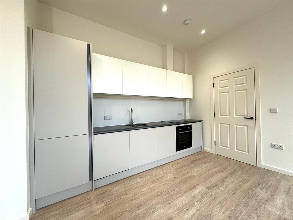 10 Victoria Street, Newark NG24 1 bed apartment to rent £750 pcm (£