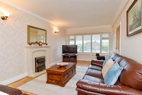 4 bedroom chalet for sale, The Ridgway, Woodingdean, Brighton, East Sussex