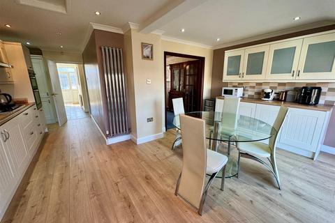 5 Silverdale Close, Coventry, CV2 1PX