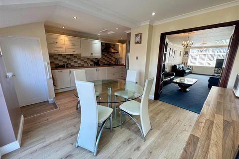 5 Silverdale Close, Coventry, CV2 1PX