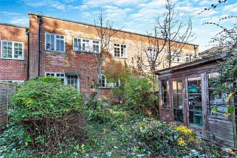 4 bedroom terraced house for sale, Ashgarth Court, Harrogate, North Yorkshire, HG2