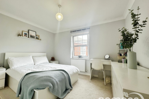 37 Compton Way, Sherfield On Loddon, Hook, RG27 0SG