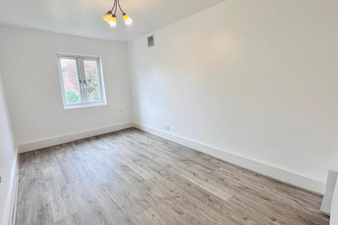 1 bedroom flat to rent, Priory Park Road, Wembley HA0